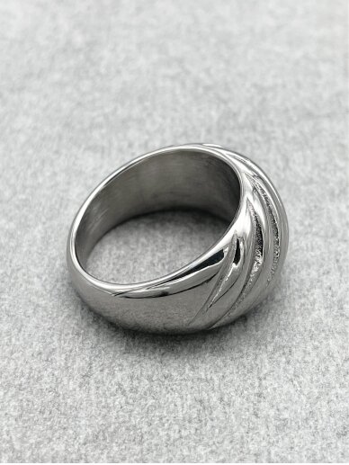 Stainless steel ring TWISTED DOME 3